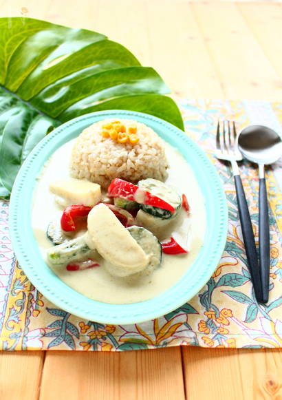 かまぼこと夏野菜のグリーンカレー